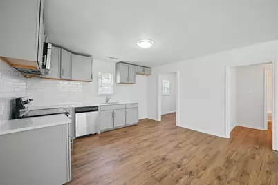 210 N 5th Avenue, Denison, TX 75021 - Photo 8