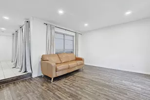 9801 Smokefeather Ln, Dallas, TX 75243 - Photo 6