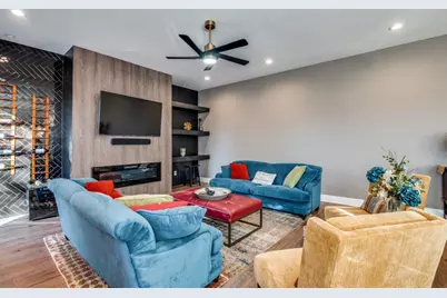 324 S Main Street, Cedar Hill, TX 75104 - Photo 2