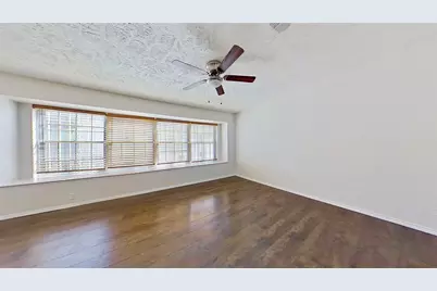 57 W Townhouse Lane #18, Grand Prairie, TX 75052 - Photo 10