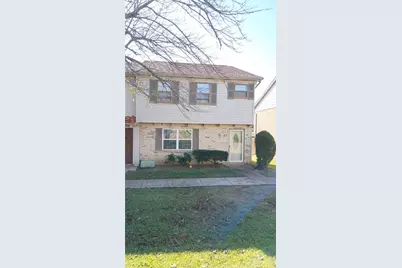 57 W Townhouse Lane #18, Grand Prairie, TX 75052 - Photo 4