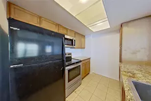 57 W Townhouse Ln, Grand Prairie, TX 75052 - Photo 14