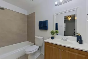 57 W Townhouse Ln, Grand Prairie, TX 75052 - Photo 8