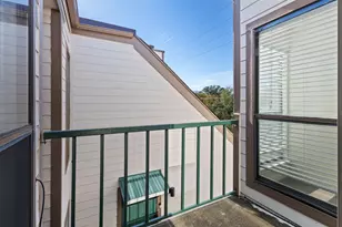 2301 Balsam Dr, Arlington, TX 76006 - Photo 8