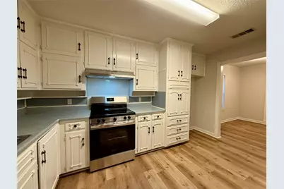 5721 Carolyn Drive, North Richland Hills, TX 76180 - Photo 4