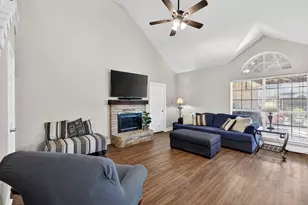 1137 Christopher Ln, Lewisville, TX 75077 - Photo 18