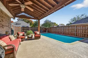 1137 Christopher Ln, Lewisville, TX 75077 - Photo 2