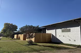 2627 Douglas Ave, Dallas, TX 75219 - Photo 2