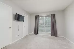 9142 Emberglow Ln, Dallas, TX 75243 - Photo 16