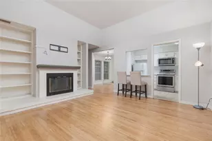 9142 Emberglow Ln, Dallas, TX 75243 - Photo 4