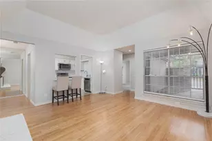 9142 Emberglow Ln, Dallas, TX 75243 - Photo 2