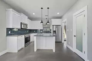 610 E Shepherd St, Denison, TX 75021 - Photo 4