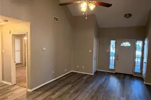 930 Lemontree Dr, Arlington, TX 76017 - Photo 6