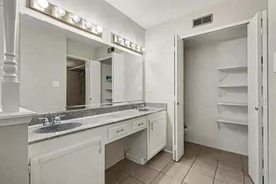 671 Stonewall Drive, Grand Prairie, TX 75052 - Photo 14