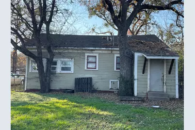 1402 NW 3rd Avenue, Mineral Wells, TX 76067 - Photo 2