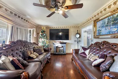 938 Gillham Road, River Oaks, TX 76114 - Photo 8