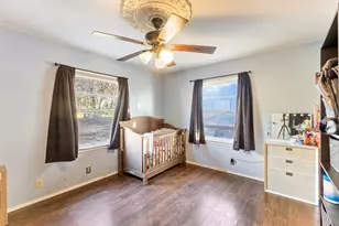 938 Gillham Rd, River Oaks, TX 76114 - Photo 10