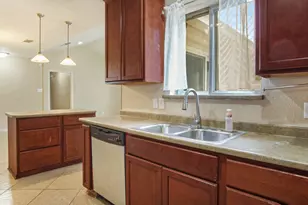 7600 Silveridge Dr, Fort Worth, TX 76133 - Photo 12