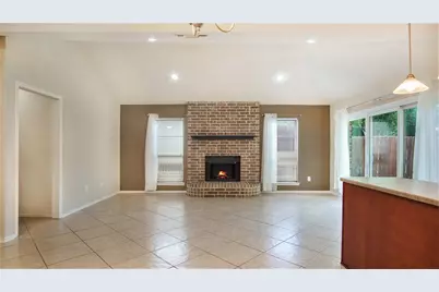 7600 Silveridge Drive, Fort Worth, TX 76133 - Photo 6