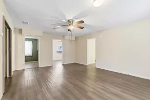 3822 Ragged Rock Ct, Joshua, TX 76058 - Photo 4