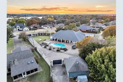 2801 Weylene Paseo, Granbury, TX 76049 - Photo 36