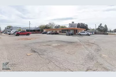 1109 Oak Street, Abilene, TX 79602 - Photo 1