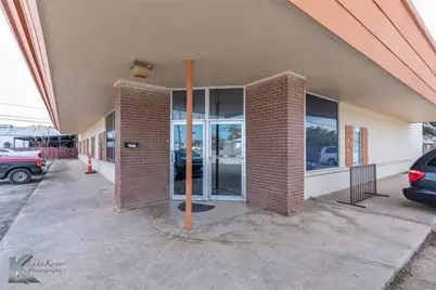 1109 Oak Street, Abilene, TX 79602 - Photo 2