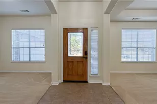 5312 Hockley Dr, Grand Prairie, TX 75052 - Photo 4