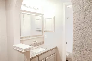 1704 Baird Farm Cir, Arlington, TX 76006 - Photo 10