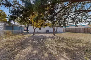 11505 Oak Tree Rd, Balch Springs, TX 75180 - Photo 38