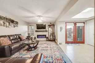 527 Towne House Ln, Richardson, TX 75081 - Photo 6