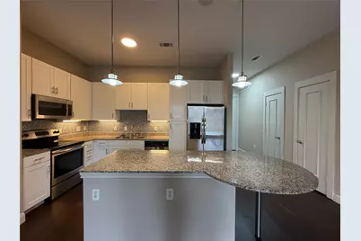 801 N Bishop Avenue #1-306, Dallas, TX 75208 - Photo 1