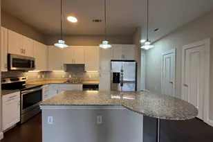 801 N Bishop Ave, Dallas, TX 75208 - Photo 1