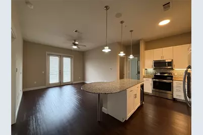 801 N Bishop Avenue #1-306, Dallas, TX 75208 - Photo 2