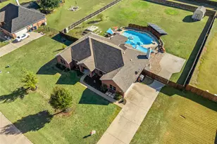 112 Springfield Ln, Red Oak, TX 75165 - Photo 36