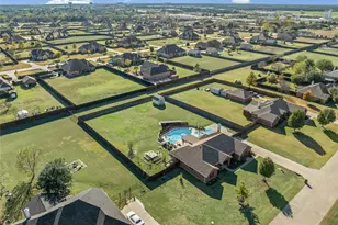 112 Springfield Ln, Red Oak, TX 75165 - Photo 38