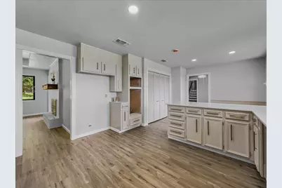 136 SW Rand Drive, Burleson, TX 76028 - Photo 4