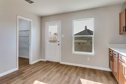 805 Cathy Drive, Burleson, TX 76028 - Photo 14