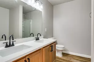 805 Cathy Dr, Burleson, TX 76028 - Photo 16