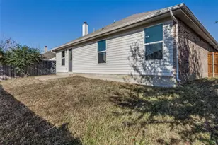 805 Cathy Dr, Burleson, TX 76028 - Photo 24