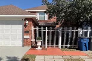 2206 N Carroll Ave, Dallas, TX 75204 - Photo 2