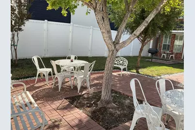 2206 N Carroll Avenue, Dallas, TX 75204 - Photo 32