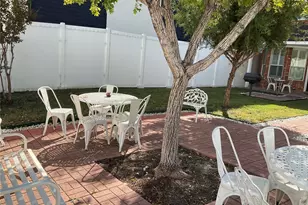 2206 N Carroll Ave, Dallas, TX 75204 - Photo 32