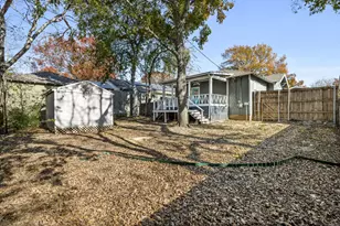 1800 Virginia Pl, Fort Worth, TX 76107 - Photo 16