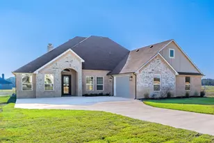 1052 Grison Cir, Corsicana, TX 75109 - Photo 1