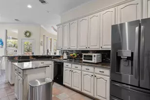 1071 E Oak Shores Dr, Cross Roads, TX 76227 - Photo 20