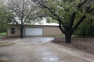 511 Rogers Rd, Newark, TX 76071 - Photo 1