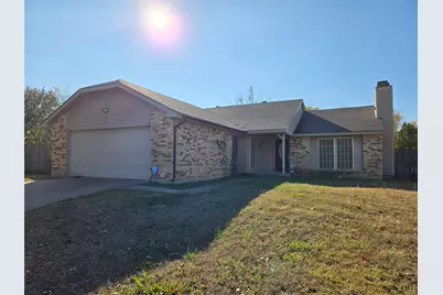 5216 Kemp Drive, Arlington, TX 76018 - Photo 2