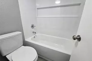 5216 Kemp Dr, Arlington, TX 76018 - Photo 16