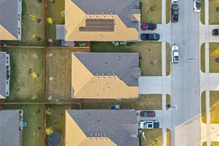 549 Bronze Cir E, Springtown, TX 76082 - Photo 26